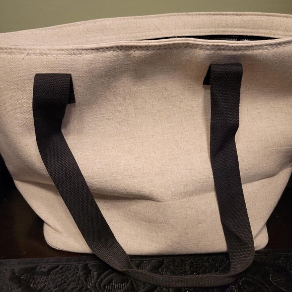Rae Dunn "WEEKEND" Insulated Tote - Picture 4 of 4